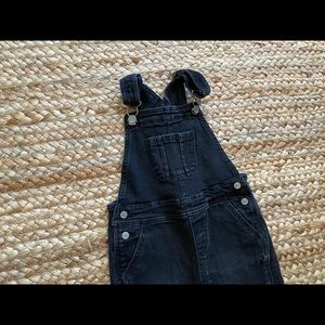 Gap overalls size 3t